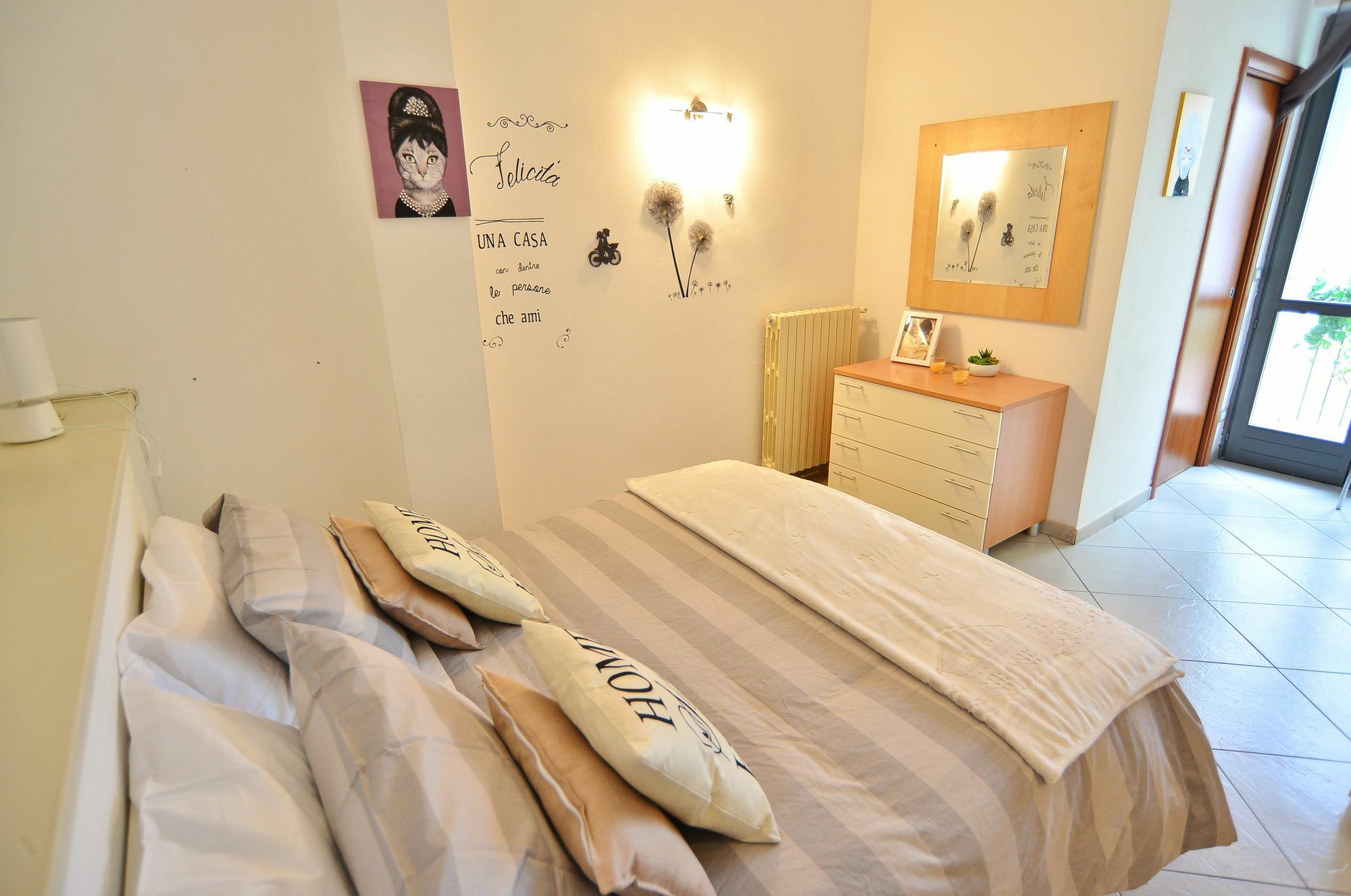Appartement Casa Crissi à Alba  Extérieur photo
